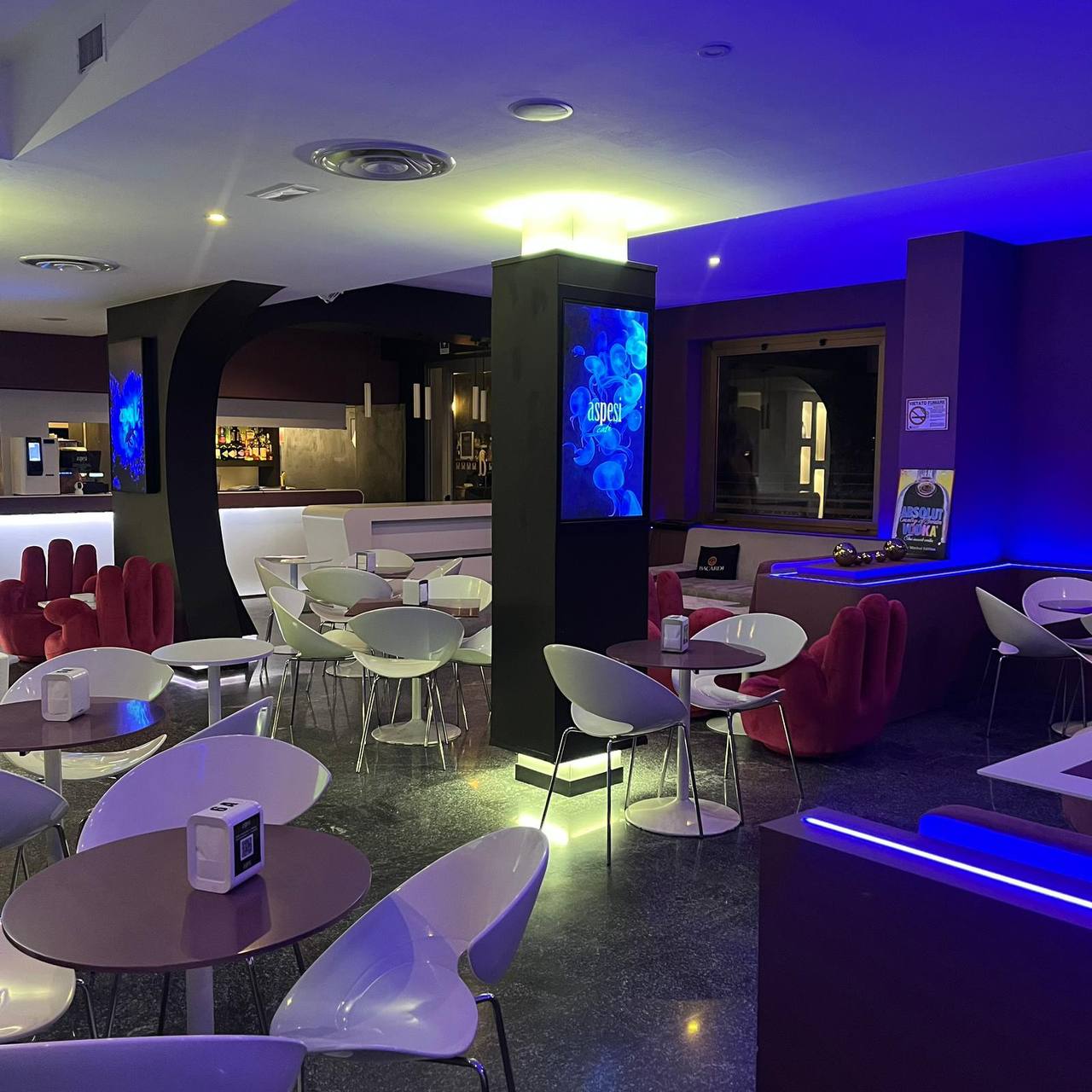 Aspesi Cafe gallery 2